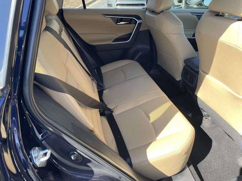 Used 2025 Toyota RAV4 XLE Premium image 46