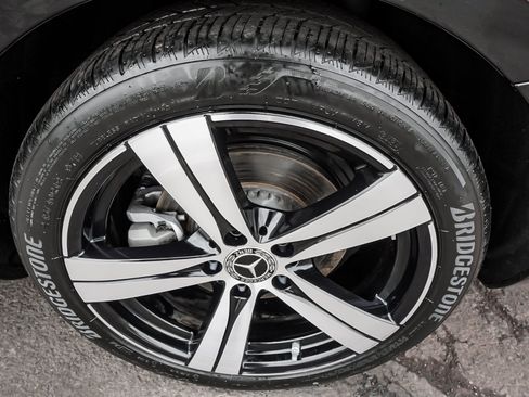 Used 2025 Mercedes-Benz C 300 4MATIC Sedan image 7