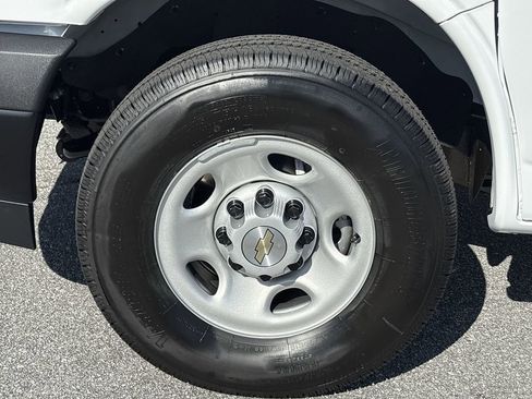 New 2026 Chevrolet Express 2500 RWD image 28