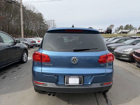 Used 2017 Volkswagen Tiguan S image 6