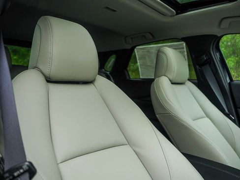 Certified 2025 MAZDA CX-30 AWD 2.5 S w/ Preferred Package image 11