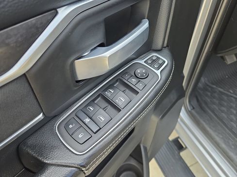 Used 2024 RAM 2500 Big Horn w/ Sport Appearance Package AWD/4WD image 13