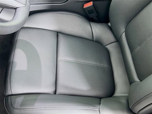 New 2026 Porsche Macan S image 22