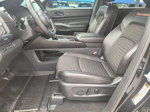 Used 2025 Nissan Pathfinder Rock Creek AWD/4WD image 18