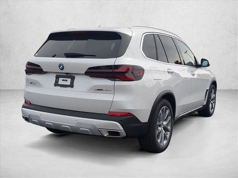 New 2026 BMW X5 xDrive50e w/ Executive Package image 2