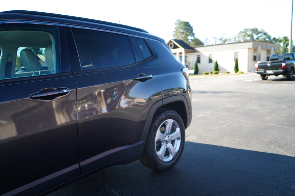 Used 2020 Jeep Compass Latitude FWD image 22