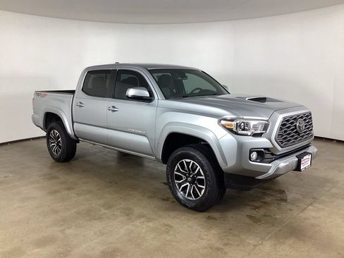 Used 2023 Toyota Tacoma TRD Sport w/ Advanced Technology Package AWD/4WD image 5