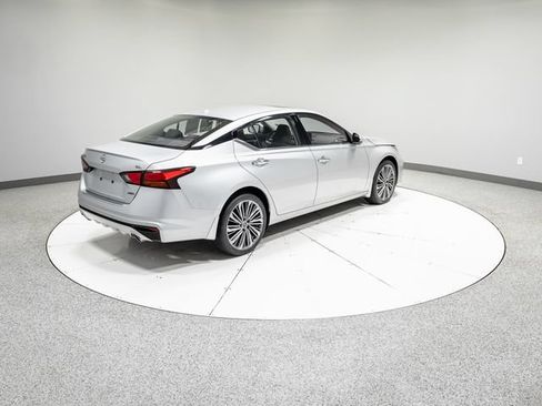 Used 2023 Nissan Altima 2.5 SL AWD/4WD image 31
