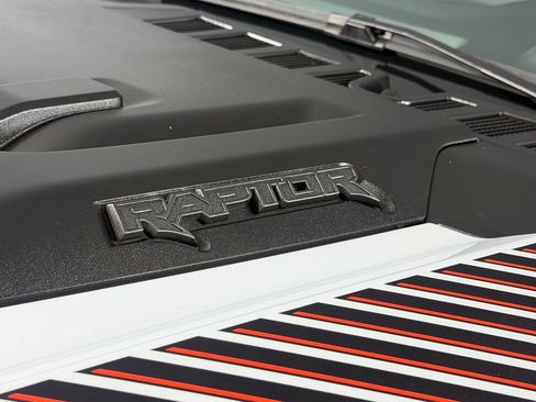 Used 2025 Ford F150 Raptor AWD/4WD image 14
