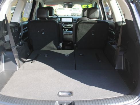 Used 2025 Kia Telluride S image 10