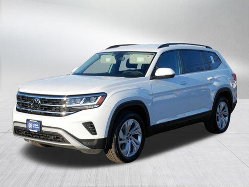 Certified 2023 Volkswagen Atlas SE image 3