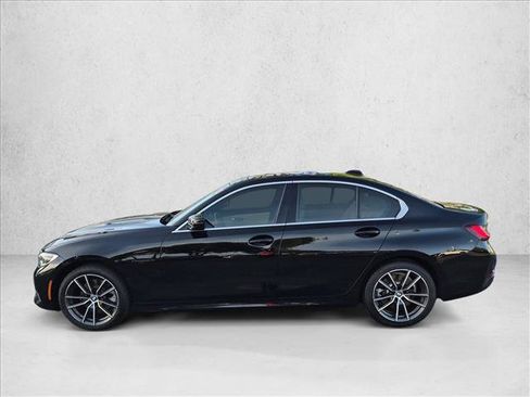 Used 2022 BMW 330i Sedan w/ Driving Assistance Package RWD image 9