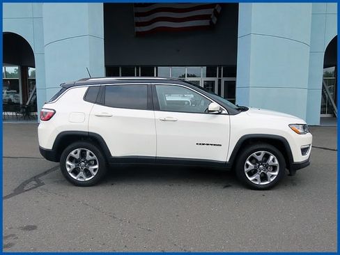Certified 2019 Jeep Compass Limited AWD/4WD image 2