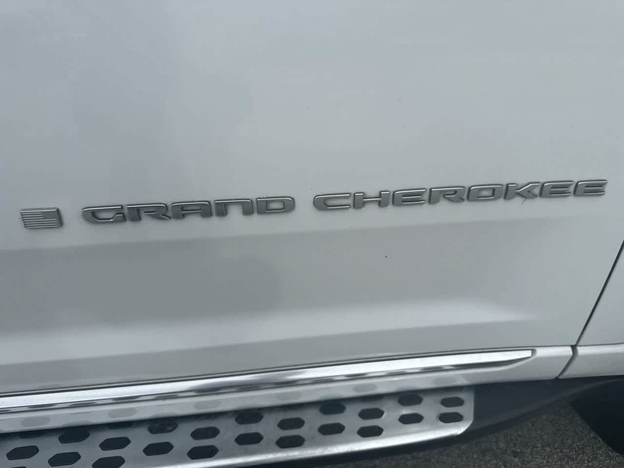 Used 2022 Jeep Grand Cherokee L Summit w/ Advanced Protech Group IV AWD/4WD image 12