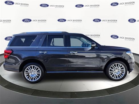 Used 2023 Ford Expedition Limited image 6