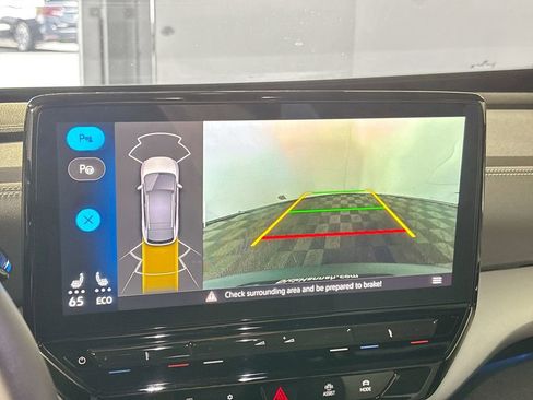 Certified 2024 Volkswagen ID.4 2WD image 18