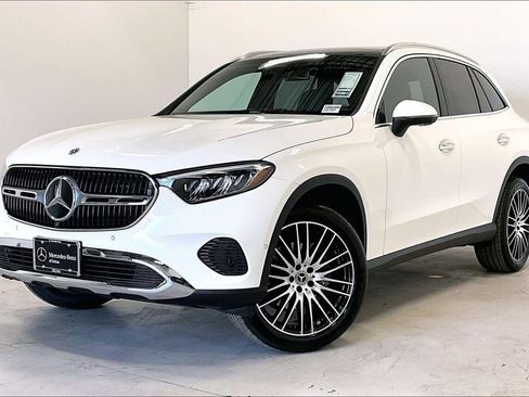 New 2026 Mercedes-Benz GLC 300 image 2