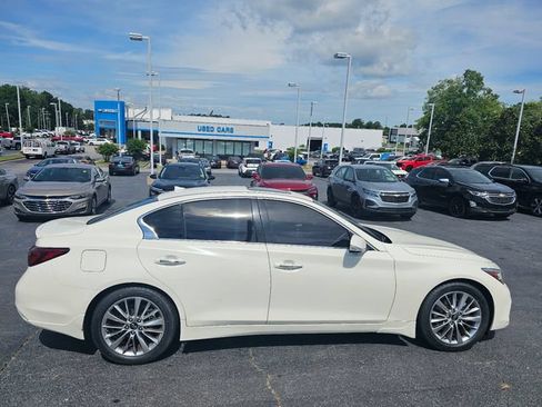 Used 2023 INFINITI Q50 Luxe w/ Cargo Package RWD image 9