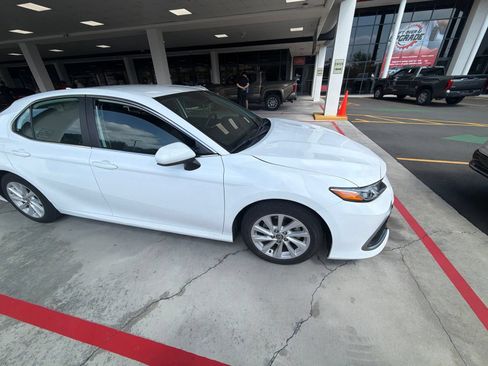 Used 2024 Toyota Camry LE FWD image 14