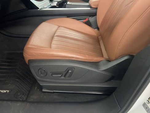 Used 2021 Audi e-tron Premium Plus w/ Premium Plus Package image 11