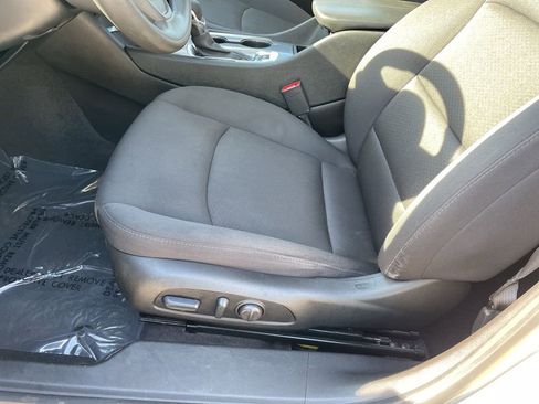 Used 2024 Chevrolet Malibu LT FWD image 8