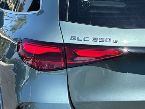 Used 2025 Mercedes-Benz GLC 350e 4MATIC image 34
