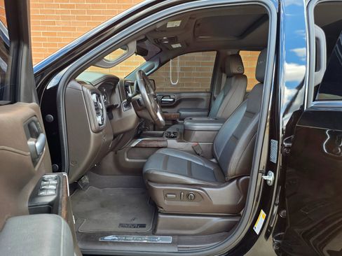 Used 2019 GMC Sierra 1500 Denali w/ Denali Ultimate Package AWD/4WD image 12