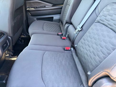 Certified 2025 Nissan Pathfinder SV AWD/4WD image 17