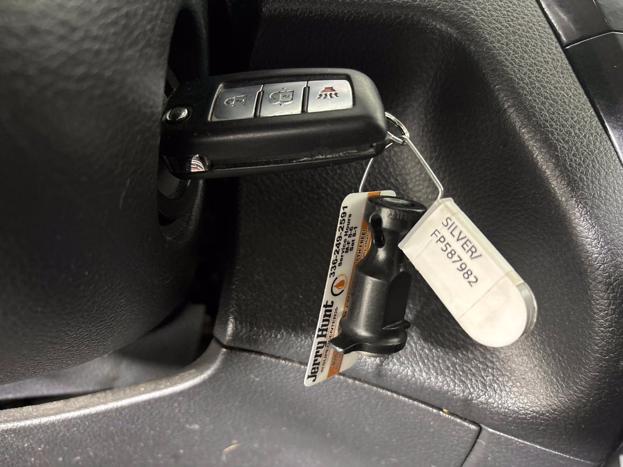 Used 2015 Nissan Rogue S FWD image 13