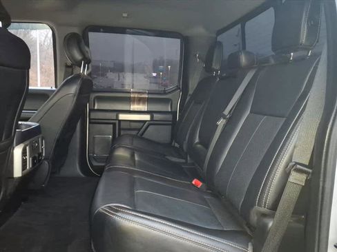 Used 2019 Ford F150 Lariat image 11