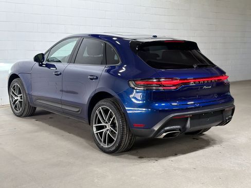 Certified 2026 Porsche Macan AWD/4WD image 3