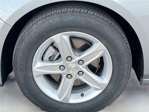 Used 2023 Chevrolet Malibu LS image 28