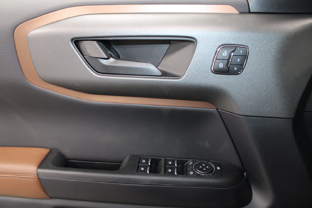 New 2026 Ford Bronco Sport Outer Banks w/ Outer Banks Tech Package+ AWD/4WD image 38