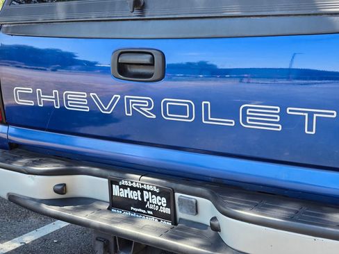 Used 2004 Chevrolet Silverado 1500 W/T w/ Light Duty Power Package AWD/4WD image 19