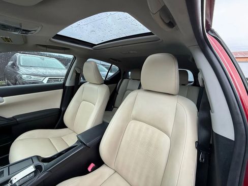 Used 2011 Lexus CT 200h Premium w/ Premium Audio Pkg image 23