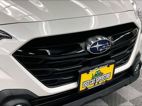 Used 2025 Subaru Outback Onyx Edition AWD/4WD image 33