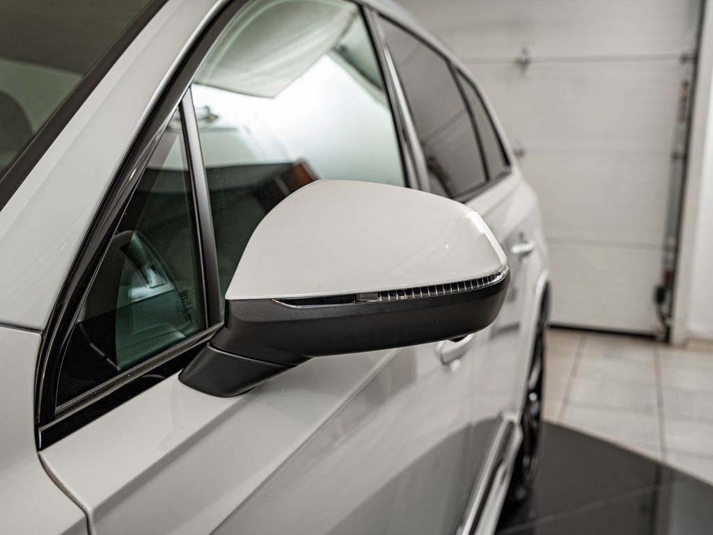 Used 2025 Audi Q7 3.0T Premium Plus w/ Premium Plus Package AWD/4WD image 10
