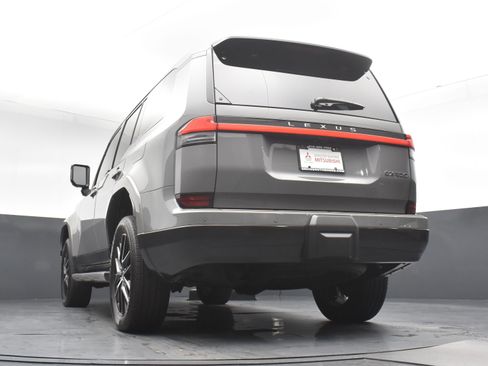 Used 2024 Lexus GX 550 image 25