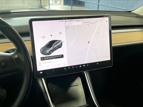 Used 2018 Tesla Model 3 Long Range AWD/4WD image 18