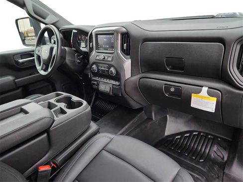 Used 2024 Chevrolet Silverado 2500 W/T image 23
