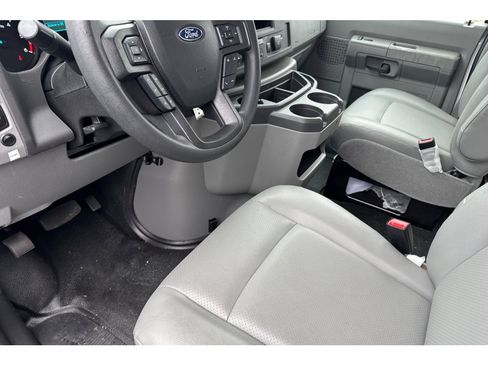 New 2024 Ford E-450 and Econoline 450 Super Duty w/ Power Windows & Locks Group image 7