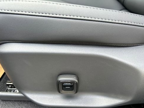 New 2026 Volvo EX30 Plus w/ Climate Package image 11