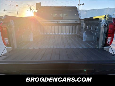 New 2026 GMC Sierra 1500 Elevation w/ Preferred Package image 9