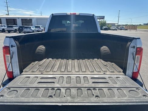 Used 2017 Ford F250 XLT w/ XLT Value Package AWD/4WD image 7