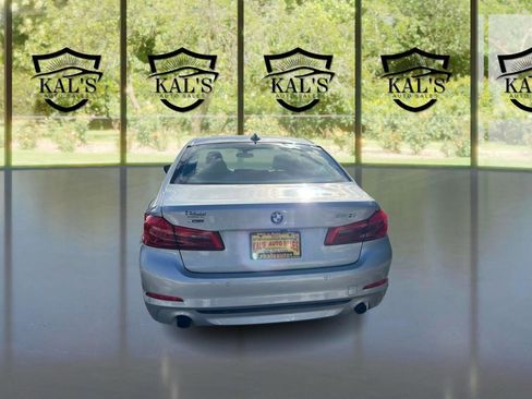 Used 2019 BMW 530i xDrive w/ Convenience Package image 6