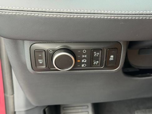 Used 2025 Ford Mustang Mach-E Premium AWD/4WD image 36