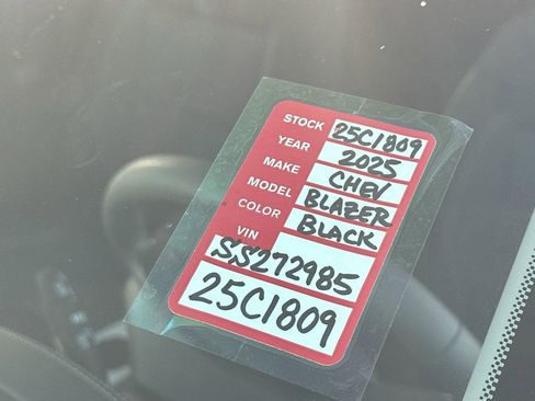 New 2025 Chevrolet Blazer LT w/ Driver Confidence Package image 25