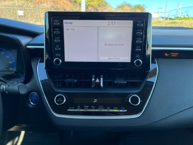 Used 2020 Toyota Corolla LE FWD image 22