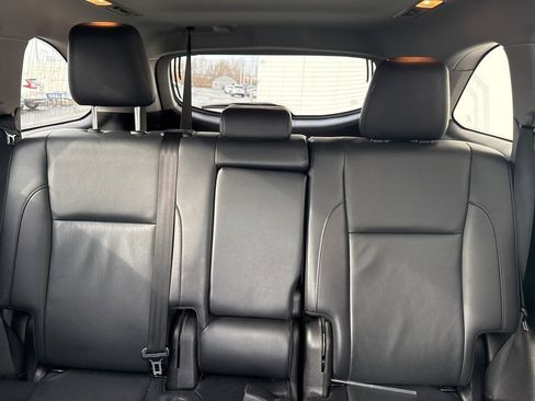 Used 2019 Toyota Highlander XLE image 9