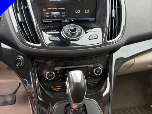 Used 2015 Ford Escape Titanium FWD image 23